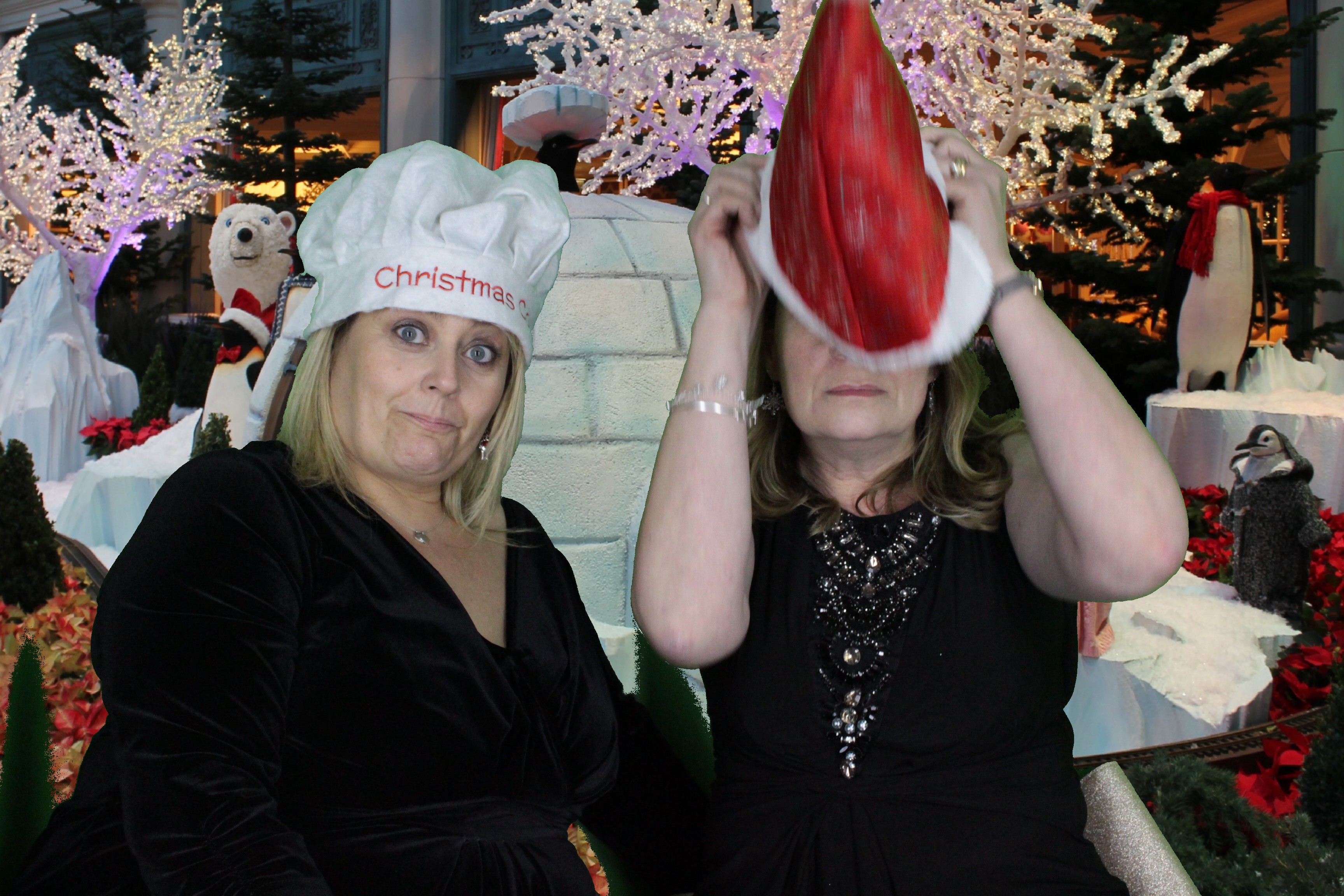 Upavon Officers' Mess Christmas Party | View more photos from the event at gallery.myphotoboothexperience.co.uk/u/MyPhotoBoothExperienceLtd/Upavon-Officers-Mess-Christmas-Party